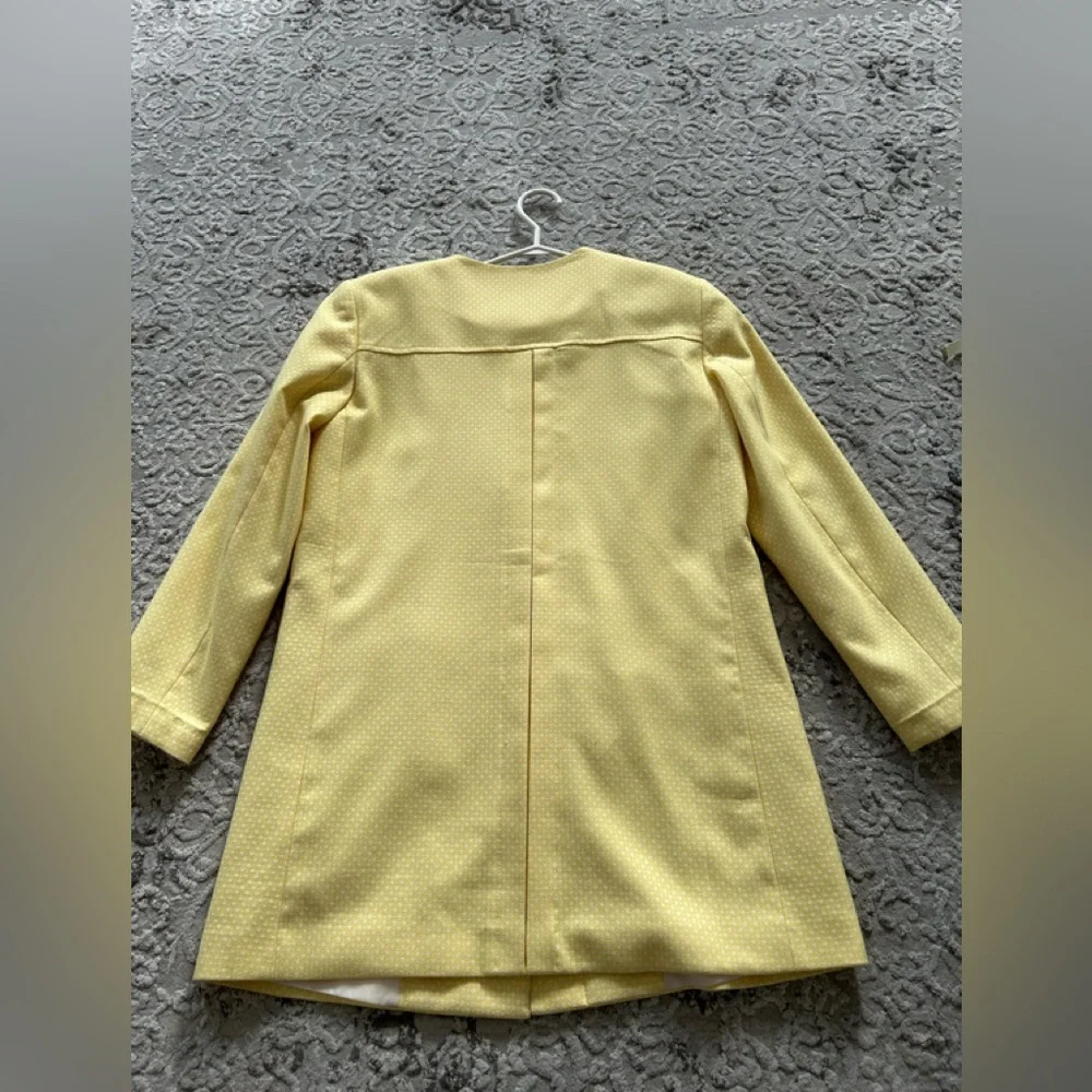 Elegant Yellow Trench Coat - Picture 2 of 3